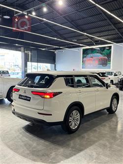 ميتسوبيشي اوتلاندر